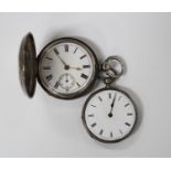 A silver hunting cased keywind gentleman's pocket watch with a gilt lever movement, detailed 'No