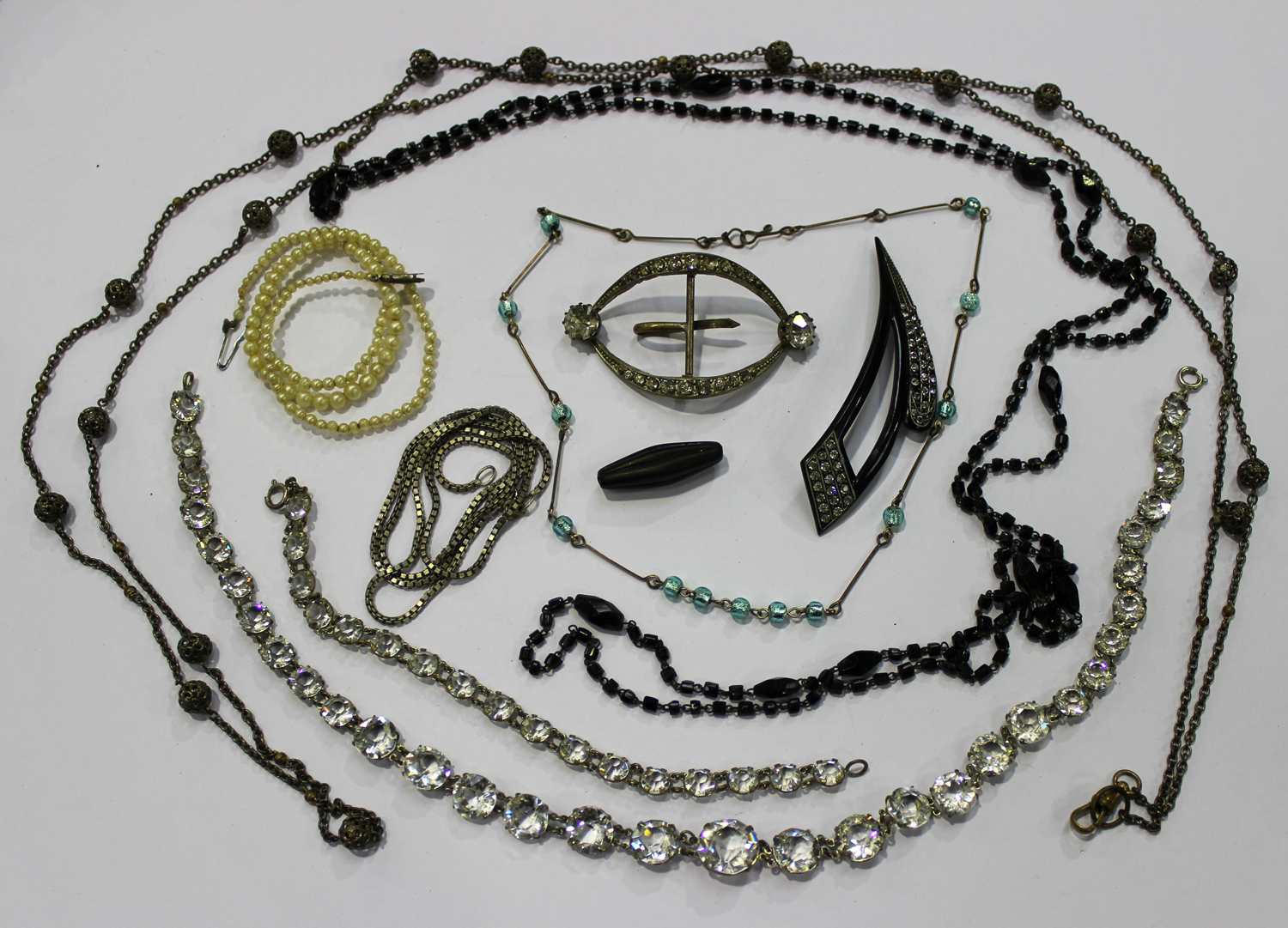 A group of silver, mourning and other jewellery, including a filigree collar necklace, three - Image 3 of 3