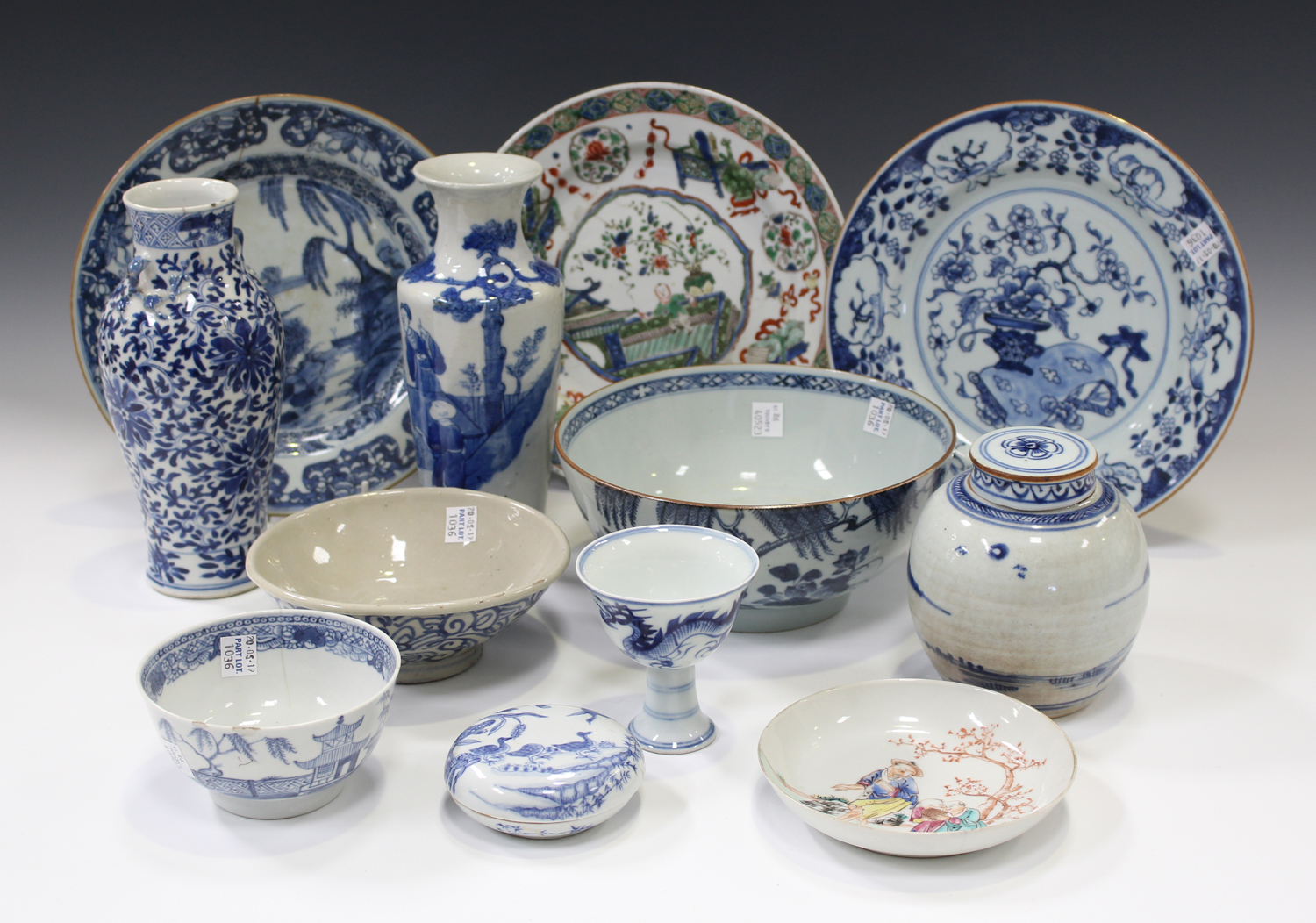 A small collection of Chinese porcelain, 18th century and later, including two export plates, an