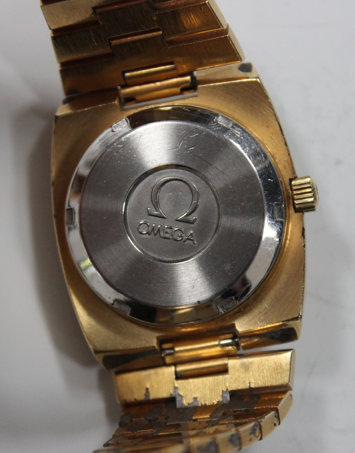 An Omega Megaquartz 32 Khz gilt metal and steel backed gentleman's bracelet wristwatch, the movement - Image 10 of 11