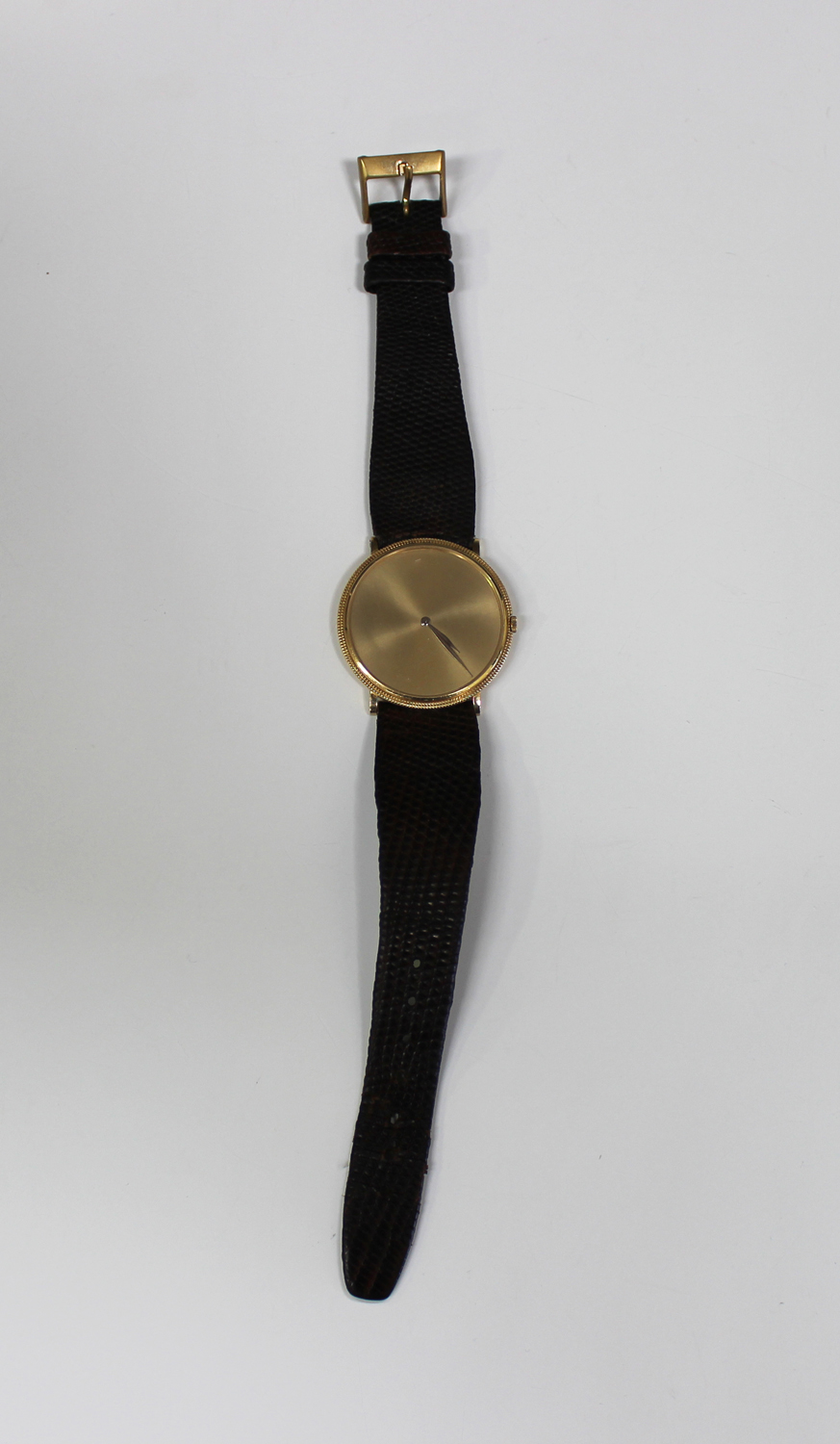 A Piaget 18ct gold circular cased gentleman's wristwatch with plain gilt dial, the case with - Image 6 of 7