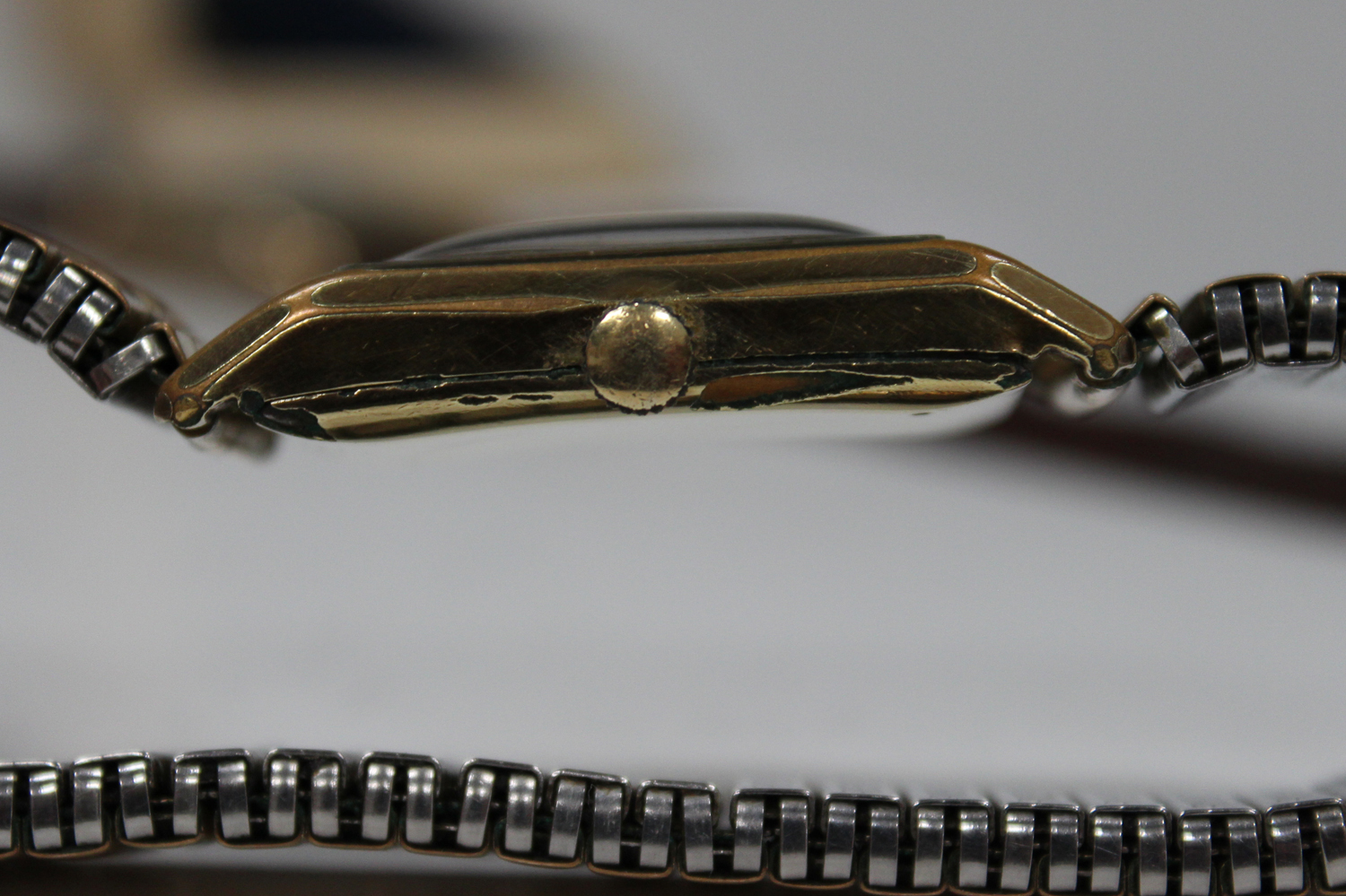 An Omega Megaquartz 32 Khz gilt metal and steel backed gentleman's bracelet wristwatch, the movement - Image 7 of 11