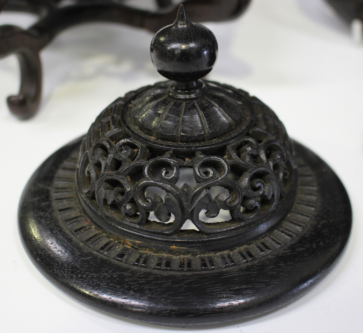 A Chinese hardwood domed cover/lid, late Qing dynasty, carved and pierced in the form of lotus - Image 5 of 5