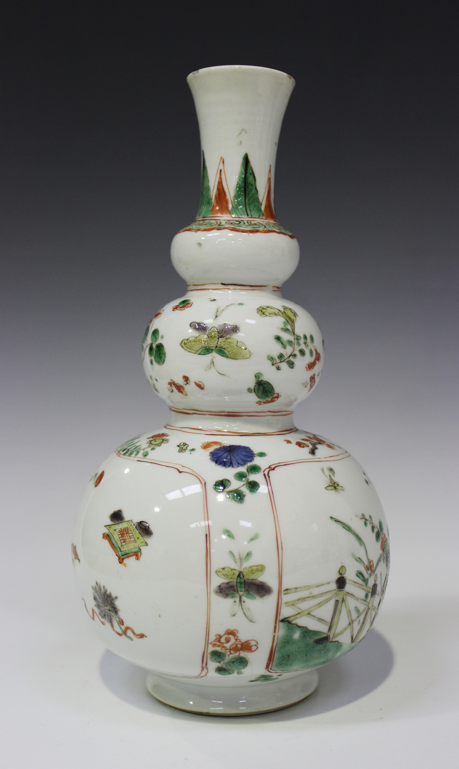 A Chinese famille verte enamelled porcelain double-gourd shaped vase, Kangxi period, the upper - Image 2 of 2