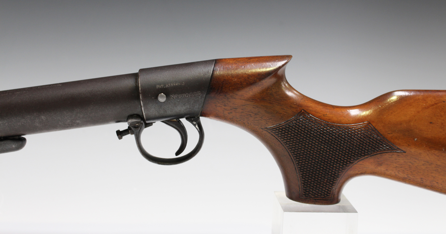 An early 20th century B.S.A. .177 Lincoln Jeffries air rifle, No. S70822, Pat. 30338-10, barrel