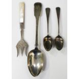 A George V silver serving fork with mother-of-pearl handle, Sheffield 1921 by Robert Pringle & Sons,