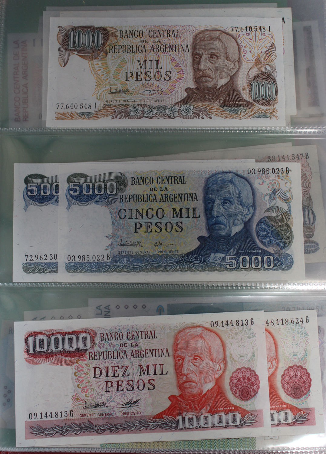 A large collection of 20th century and early 21st century South American banknotes, in three - Image 15 of 16