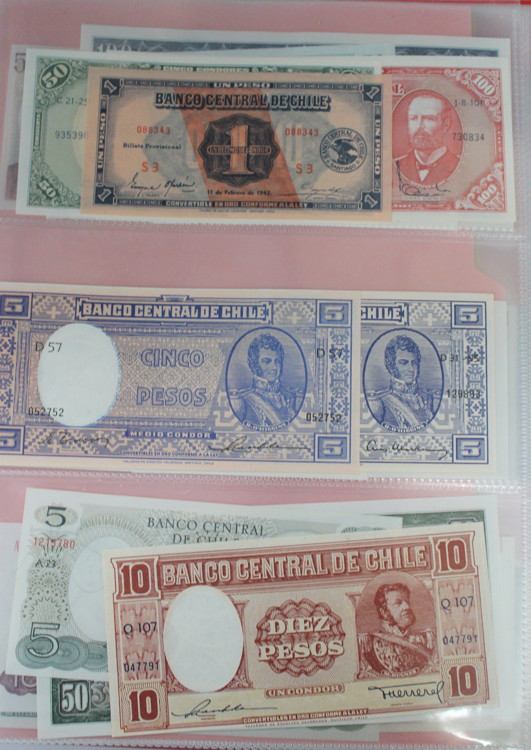 A large collection of 20th century and early 21st century South American banknotes, in three - Image 10 of 16