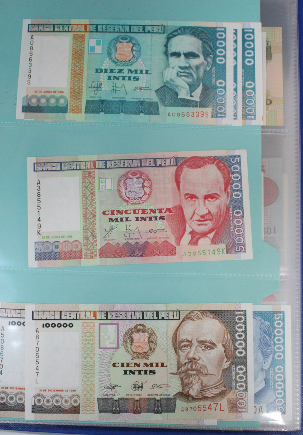 A large collection of 20th century and early 21st century South American banknotes, in three - Image 3 of 16