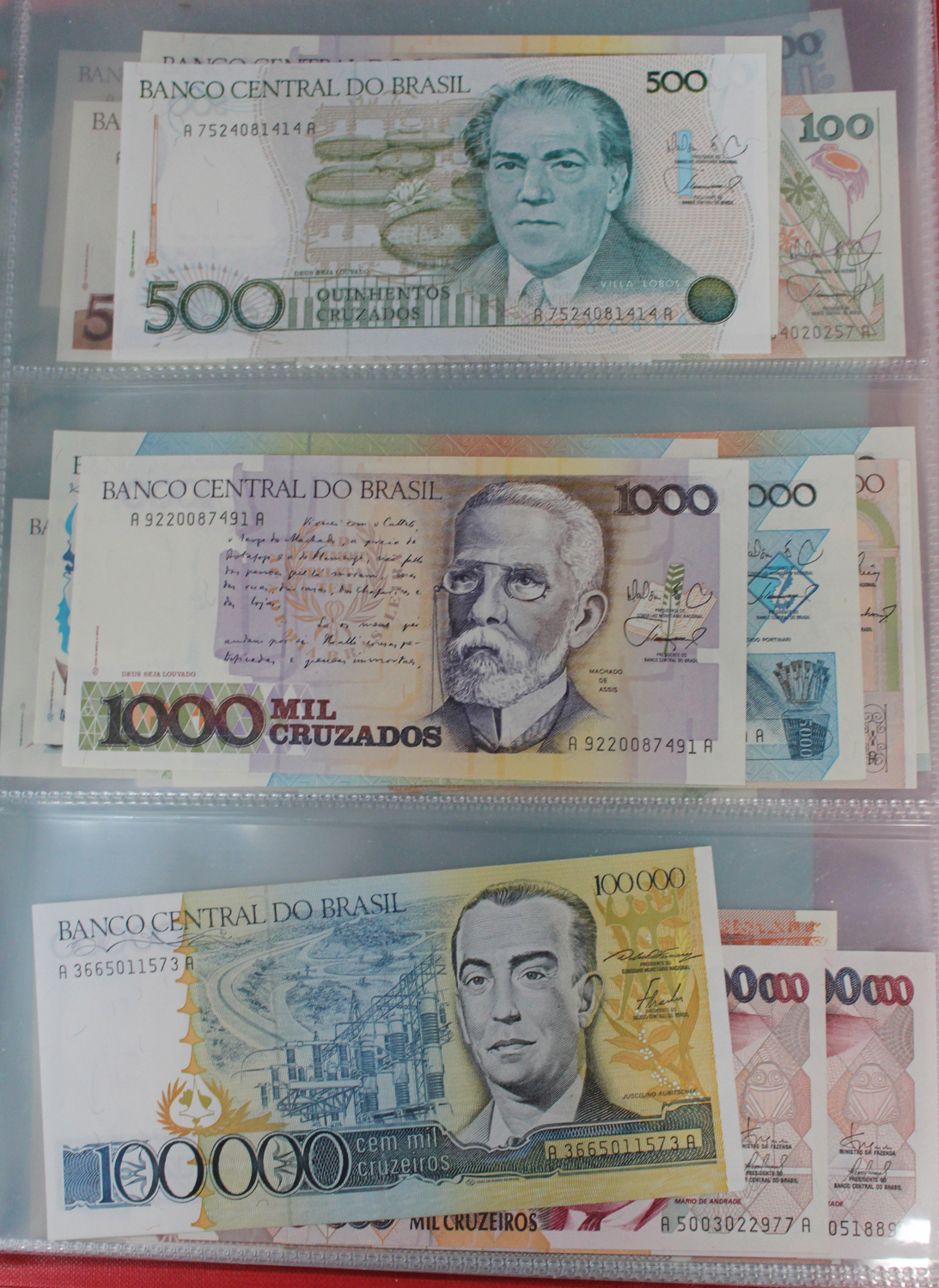 A large collection of 20th century and early 21st century South American banknotes, in three - Image 12 of 16