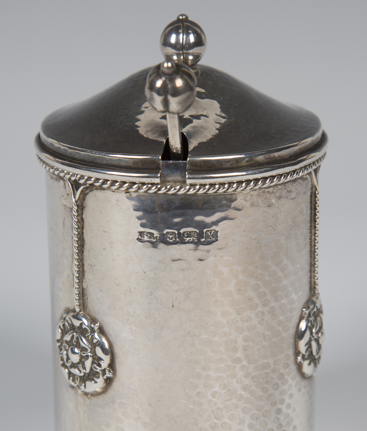 An Arts and Crafts silver preserve pot and spoon by A.E. Jones, the lid and spoon with bud shaped - Image 3 of 4