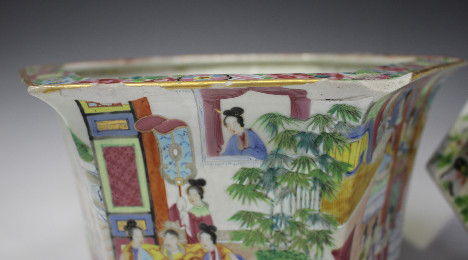 A pair of Chinese Canton famille rose porcelain hexagonal jardinières and stands, mid-19th - Image 6 of 7