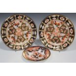 A pair of Davenport Longport Japan pattern plates, circa 1860-70, pattern No. 1983, diameter 25.5cm,