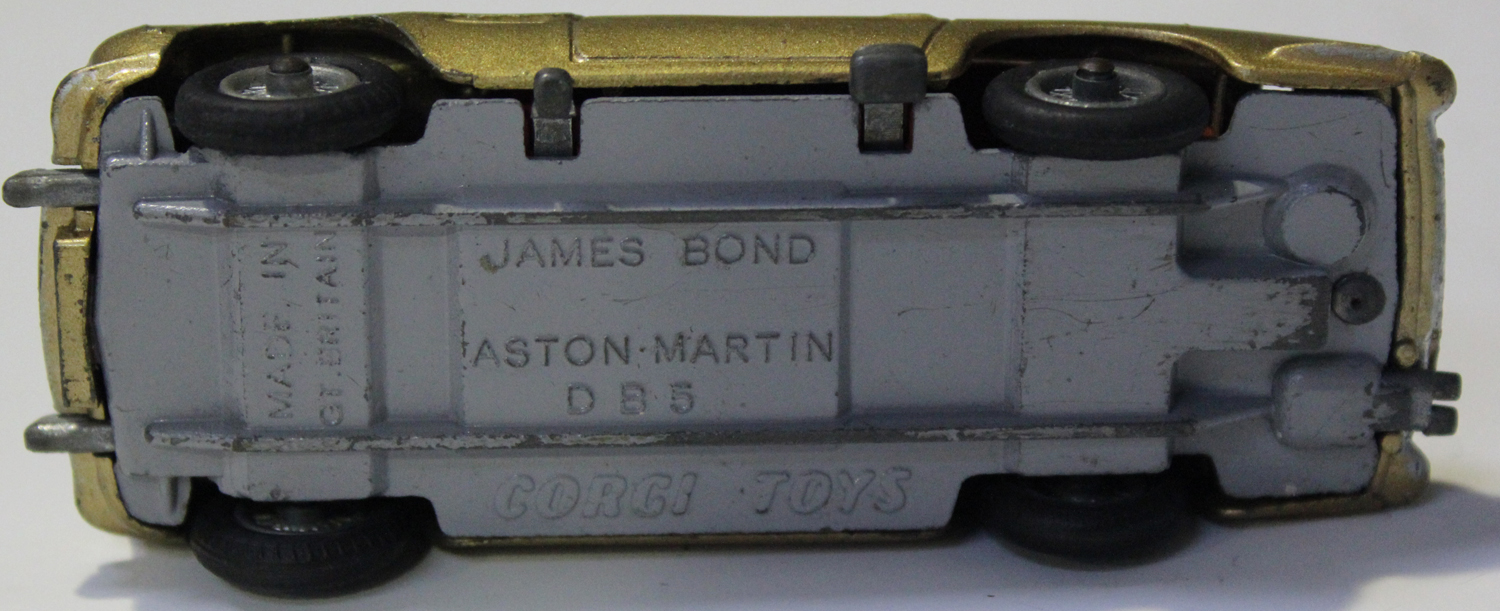 A Corgi Toys No. 261 James Bond's Aston Martin D.B.5, boxed with diorama, two bandit figures, secret - Image 2 of 5