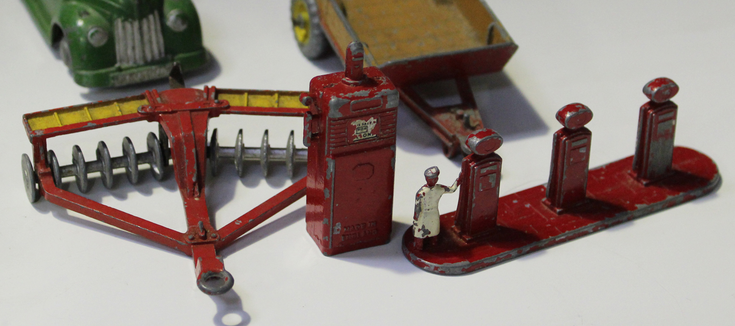 A collection of die-cast vehicles, including a Dinky Toys post-war No. 25D petrol tanker, a No. - Image 3 of 5