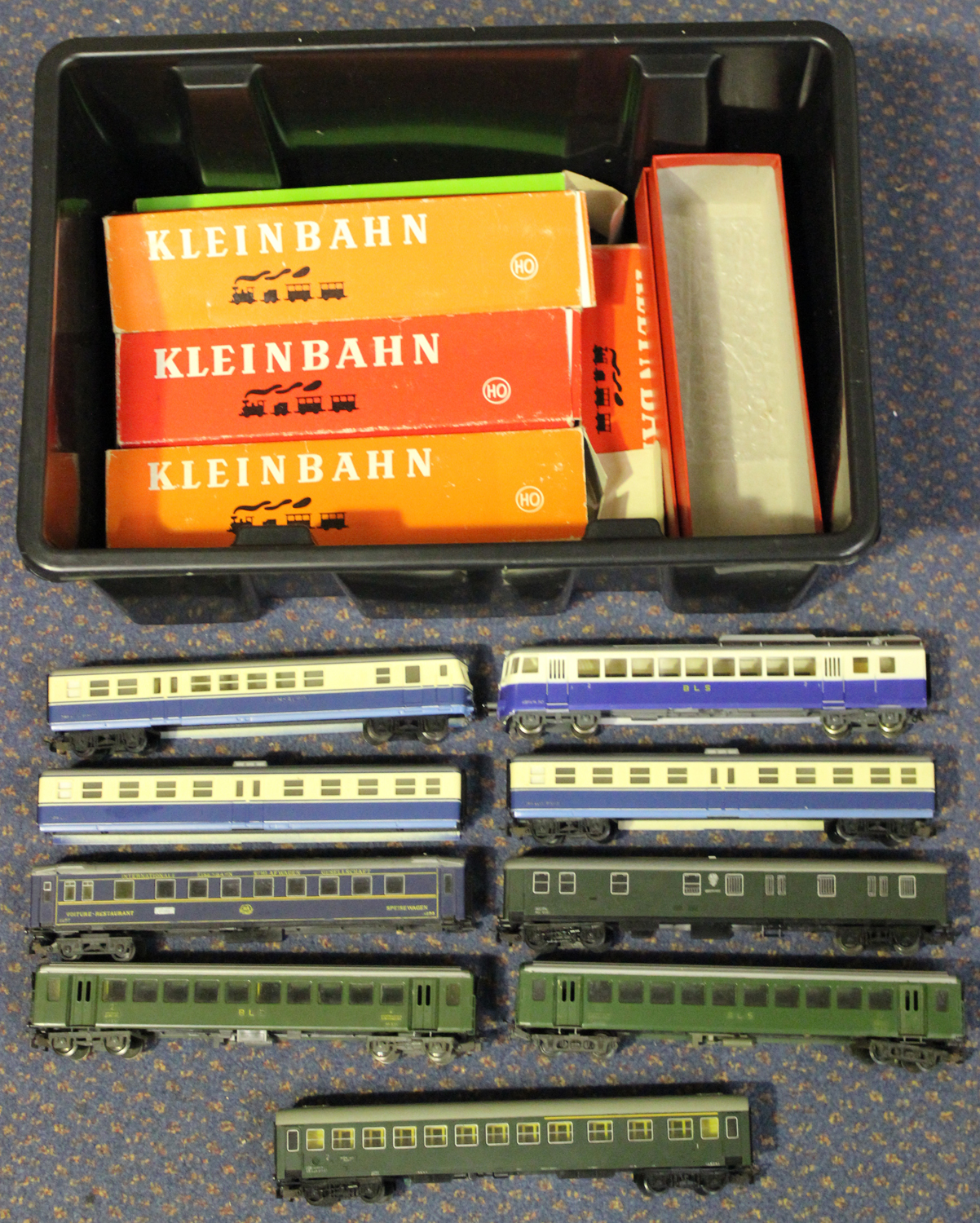 A collection of Kleinbahn gauge HO railway items, including an electric locomotive, boxed, two other - Image 2 of 2