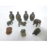 A small Eastern bronze temple dog figure, Eastern bronze seal,