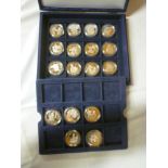 17 silver Queen's 80th Birthday commemorative crowns in fitted case with certificates