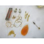 A selection of various jewellery including a 9ct gold Viking boat fob, 9ct gold stick pin,