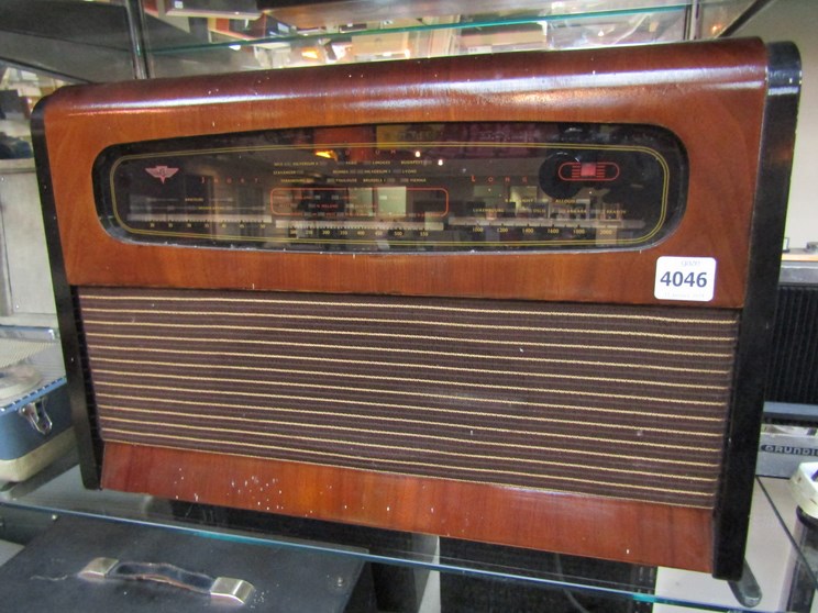 A walnut cased KB GR10 radio