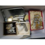 A silver engraved stamp case as an envelope, filigree earrings, studs,