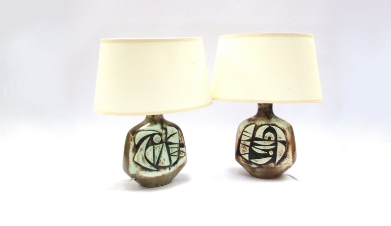 Two Tremaen pottery lamp bases with shades,