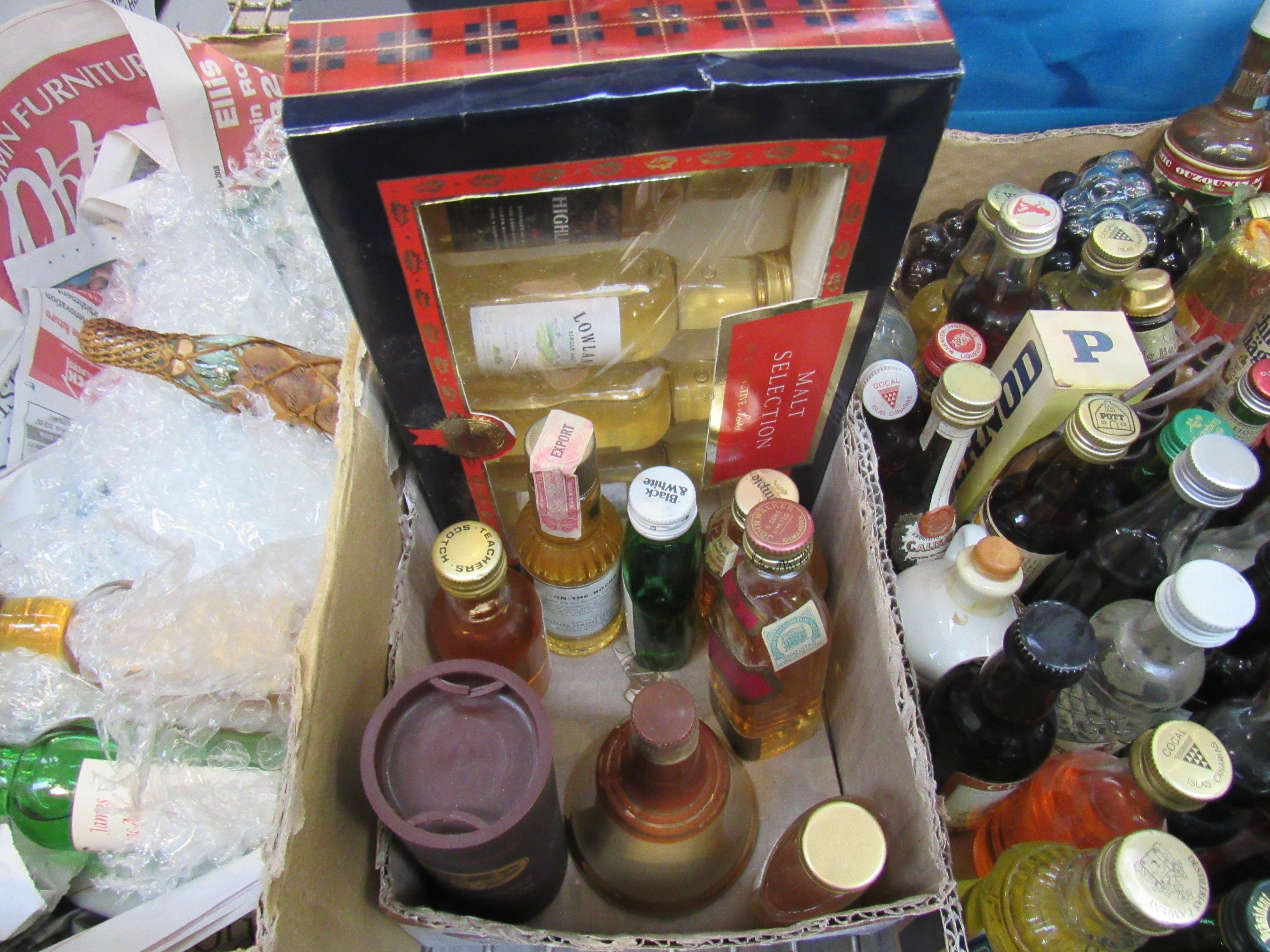 Two malt selection miniatures and various miniature whiskies including Glenmorangie 10 years,