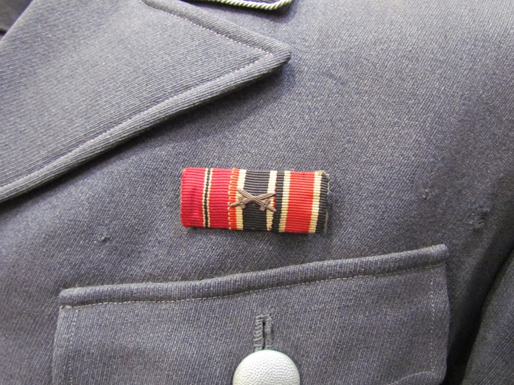 A German Luftwaffe design Captain's (Hauptmann) uniform. - Image 4 of 6