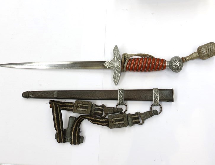 A German Luftwaffe Officer's Dagger with hanging straps and portepee knot, made by W.K.C.