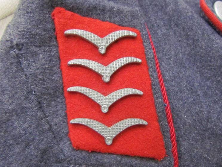 A Third Reich era German Luftwaffe blouse with Hauptgefreiter (Flak / Anti-Aircraft) insignia to - Image 6 of 7