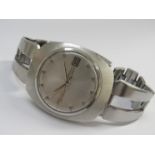 SEIKO: a Selfdater Diashock steel cased gent's bracelet watch with silvered dial and date,