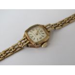 An Accurist 9ct gold lady's bracelet watch