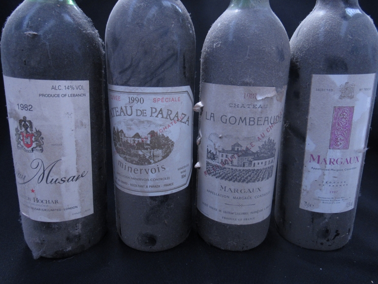 1982 Chateau Muscat Gaston Hochar, 1981 Chateau La Gombeaude Margaux, 1997 Margaux, - Image 2 of 2