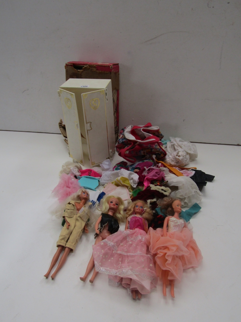 A collection of vintage Sindy dolls,