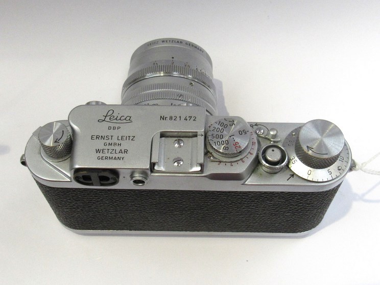 A Leica IIf rangefinder camera circa 1956, chrome, serial number 821472, - Image 3 of 3