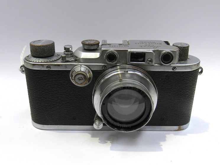 A Leica II rangefinder camera circa 1936, chrome, serial number 191270,