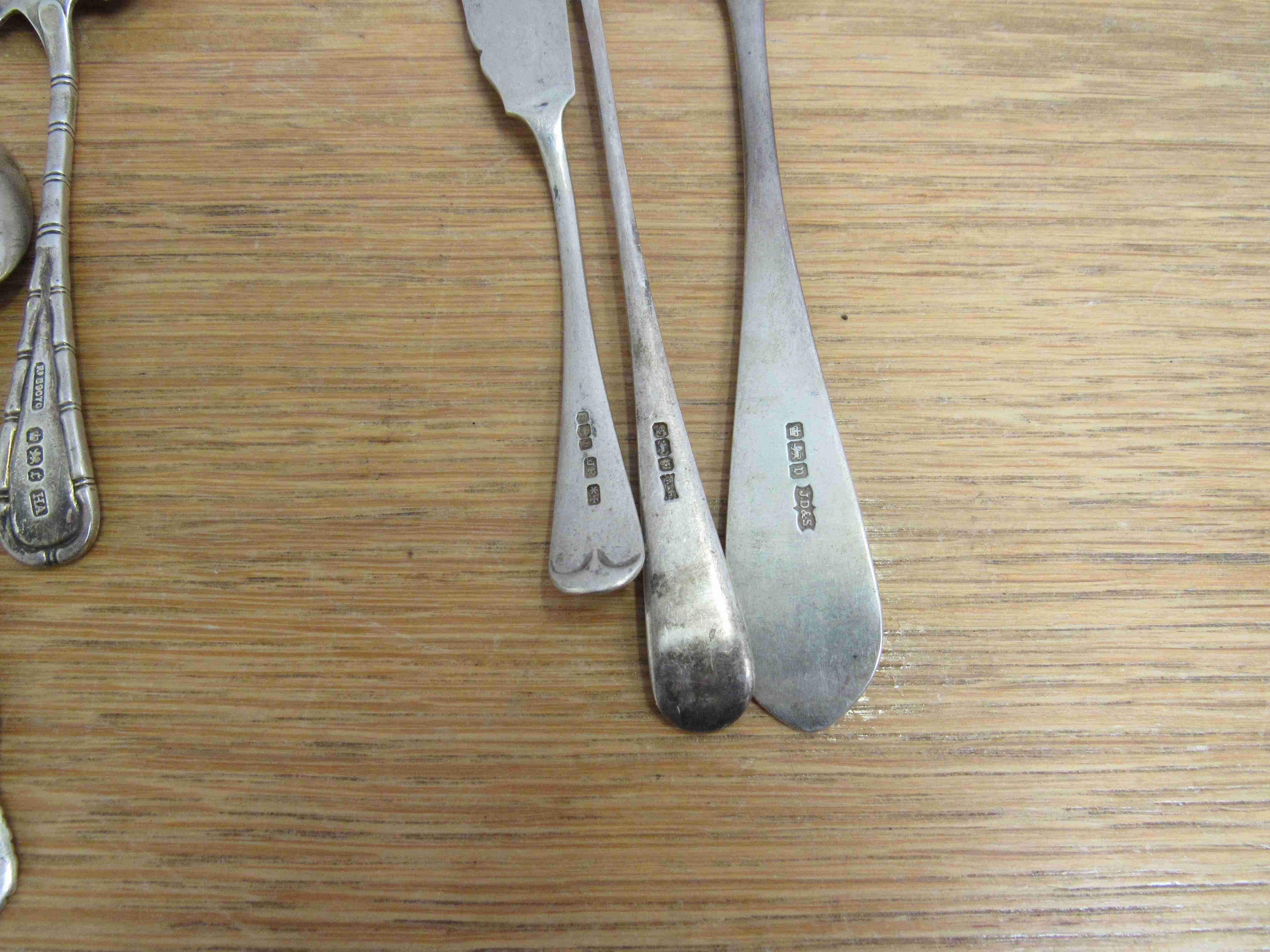 Mixed silver flatware including trident fork, butter knife, - Image 3 of 3