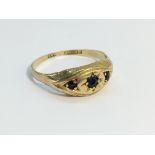 A 9ct gold and sapphire Edwardian ring, size N.