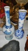 2 blue and white Chinese vases.