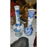 2 blue and white Chinese vases.