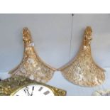 2 gilded wall brackets.