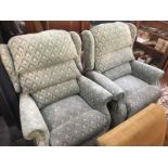 2 reclining armchairs