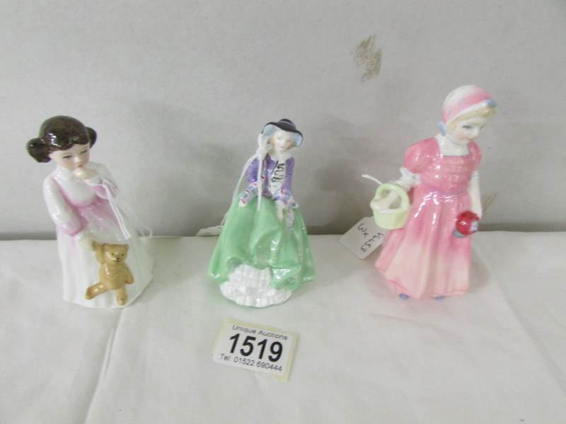 3 small Royal Doulton figurines 'tinkle Bell' HN1677,