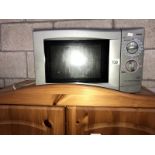 A Sanyo 800W microwave