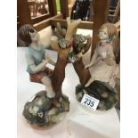 2 porcelain figures,