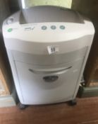 An electric paper shredder