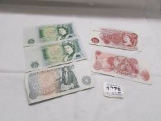 3 £1 notes and 2 10/- notes all in good condition.