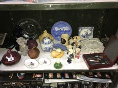 A quantity of Sundry ornaments, plates, bowls etc.