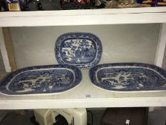 3 large blue & white Willow pattern platters