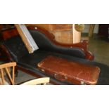 A mahogany chaise longue.